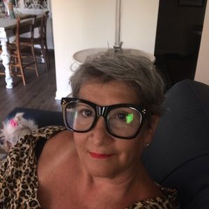 Meet your Posher, Sheila